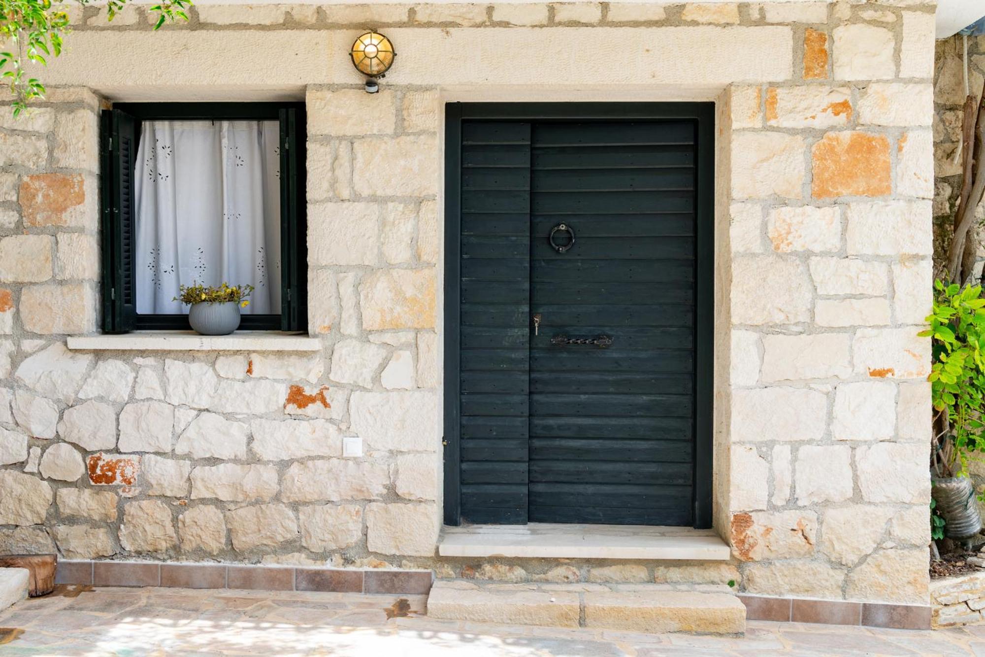Orama Stone Apartments - Authentic Hospitality In A Historical Location, By Zantewize Zewnętrze zdjęcie