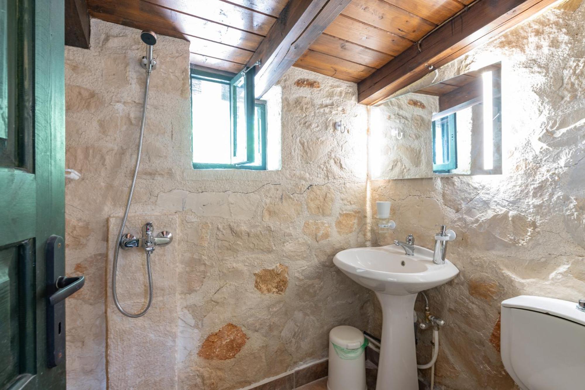Orama Stone Apartments - Authentic Hospitality In A Historical Location, By Zantewize Pokój zdjęcie